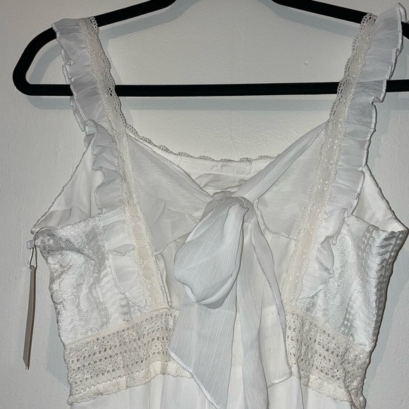 ADORABLE white sundress with tie back and ruffles - Picture 8 of 13